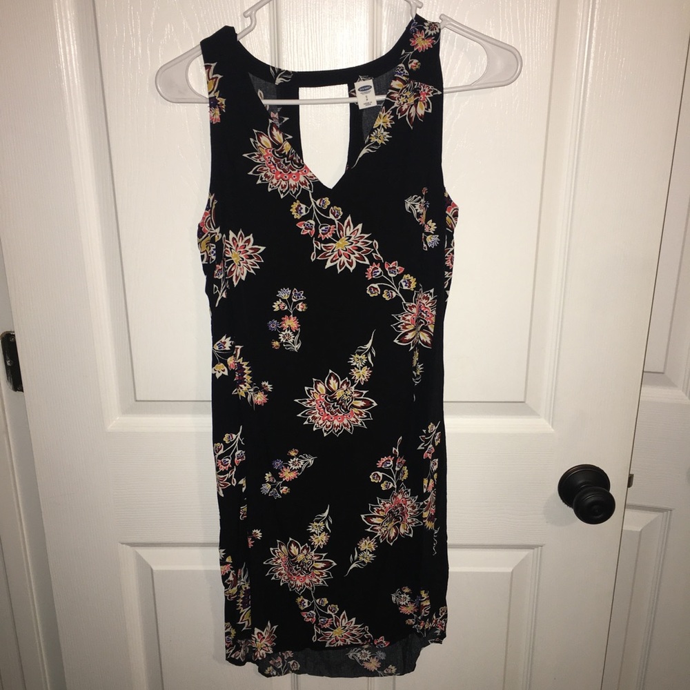 Like new sleeveless Old Navy Dress